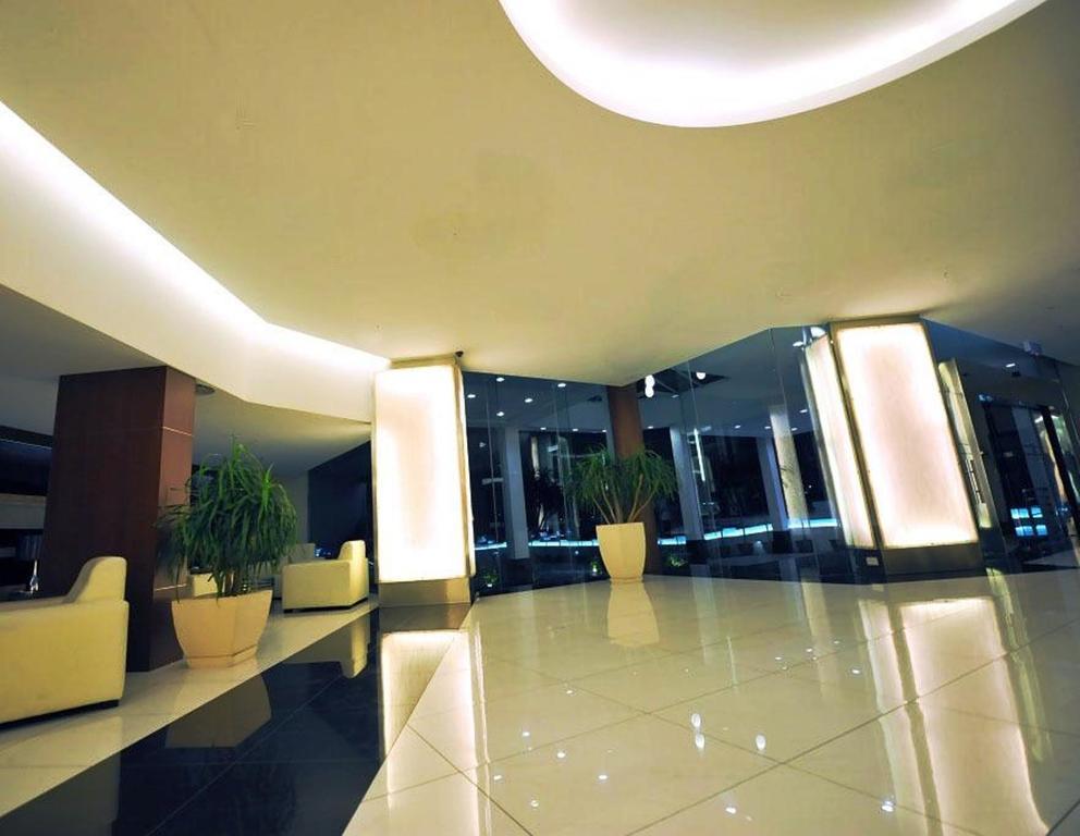 11@Century Hotel Johor Bahru Buitenkant foto