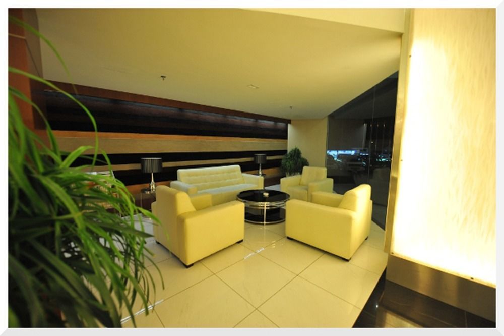 11@Century Hotel Johor Bahru Buitenkant foto
