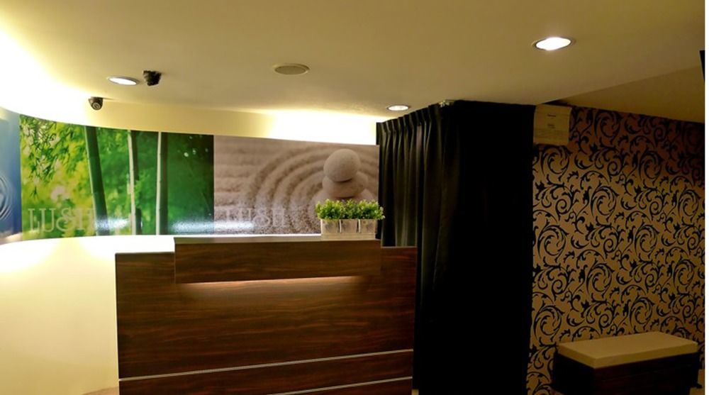 11@Century Hotel Johor Bahru Buitenkant foto